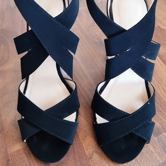 Black Heels by Qupid - Picture 2 of 5